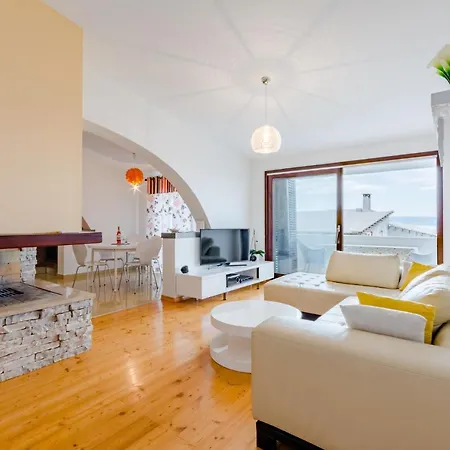 Apartment Flor De Lis Podstrana
